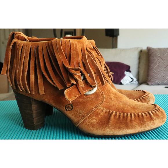BORN Tan Suede Leather Ankle Boots Booties Fringe Thora Moccasin Block Heel 11 - Picture 2 of 9